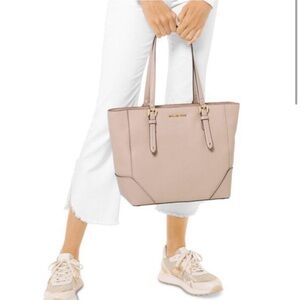 Michael Kors Brand new Aria Large Tote with tags.